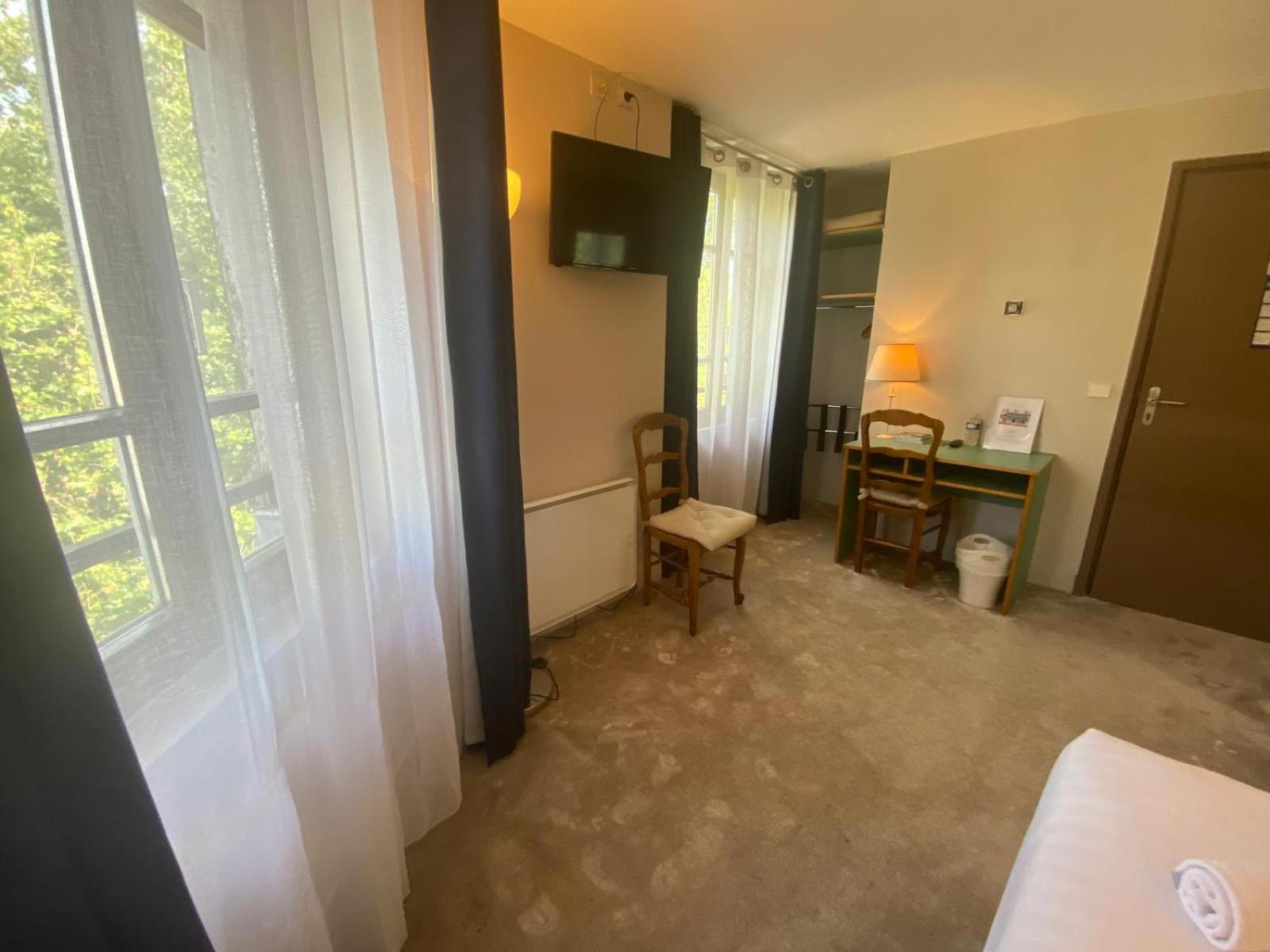 Le Vésinet Hotel Paris Vesinet- Logis Hotel Restaurant מראה חיצוני תמונה