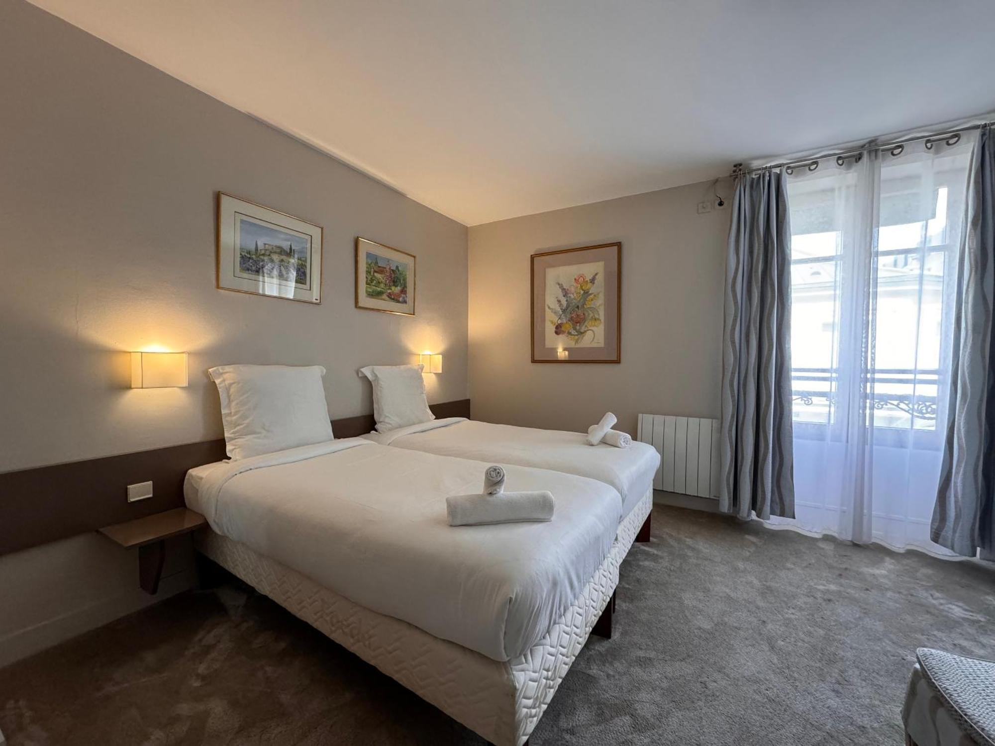 Le Vésinet Hotel Paris Vesinet- Logis Hotel Restaurant מראה חיצוני תמונה