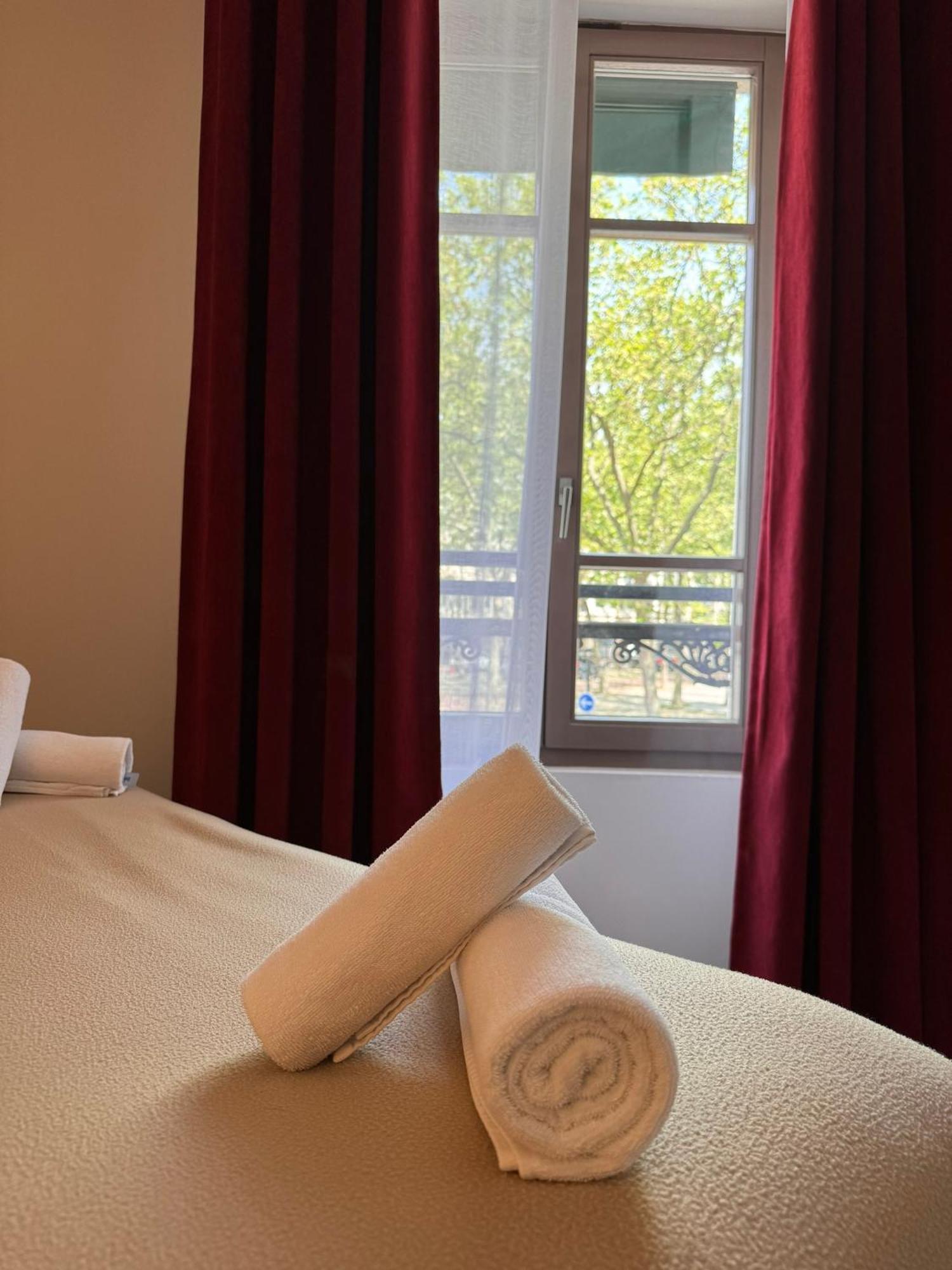 Le Vésinet Hotel Paris Vesinet- Logis Hotel Restaurant מראה חיצוני תמונה